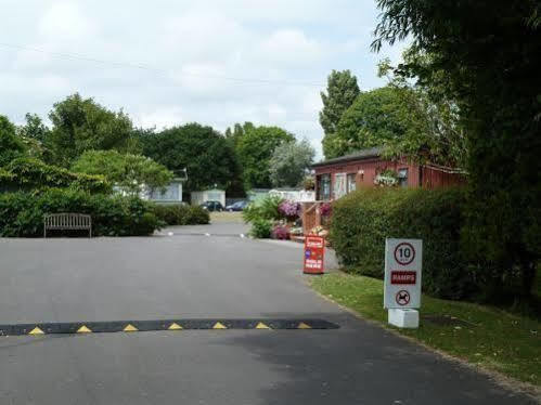 Copthorne Caravans Hotell Merston Eksteriør bilde
