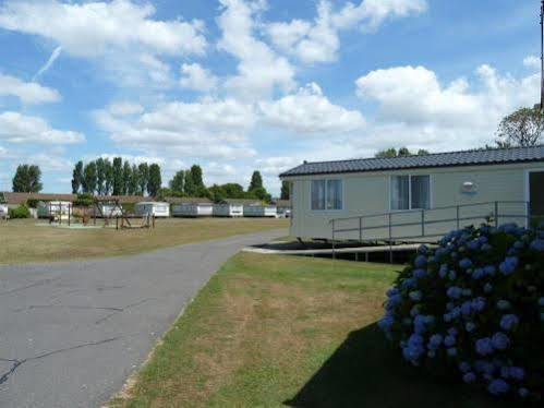 Copthorne Caravans Hotell Merston Eksteriør bilde