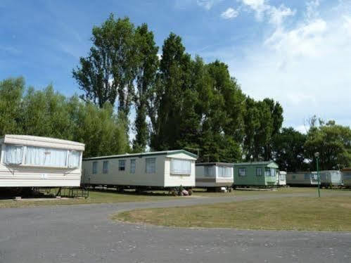 Copthorne Caravans Hotell Merston Eksteriør bilde